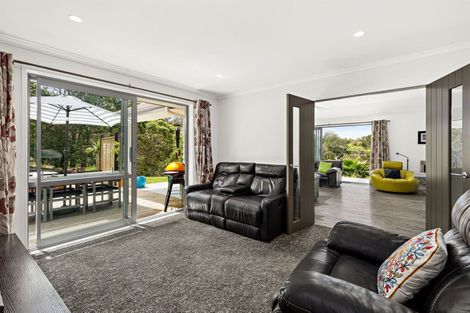 Photo of property in 3b Hobbs Road, Matakatia, Whangaparaoa, 0930