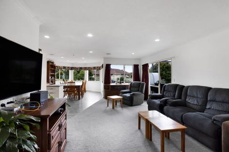 Photo of property in 10b Gladstone Street, Hawera, 4610