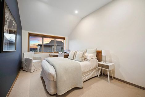 Photo of property in 2/114 Aberdeen Road, Campbells Bay, Auckland, 0620