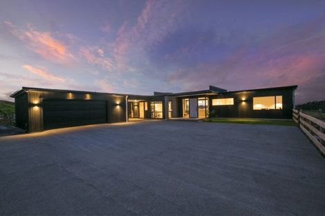 Photo of property in 75 Taiapa Valley Road, Muriwai, Waimauku, 0881