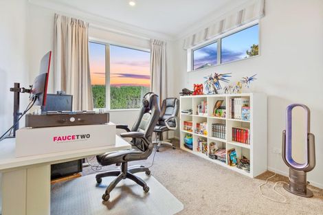 Photo of property in 12 Dinning Road, Riverhead, 0820