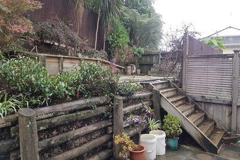 Photo of property in 62 Kohekohe Street, New Lynn, Auckland, 0600