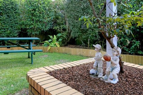 Photo of property in 2/104 Rathgar Road, Henderson, Auckland, 0610