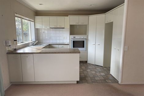 Photo of property in 2/36 West Fairway, Golflands, Auckland, 2013