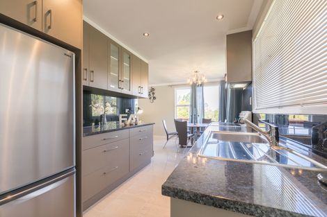 Photo of property in 15 Spargo Road, Massey, Auckland, 0614