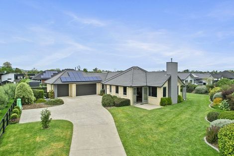 Photo of property in 35 Baxter Michael Crescent, Cambridge, 3434