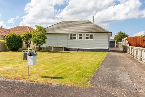 Photo of property in 28 Victor Street, Dannevirke, 4930