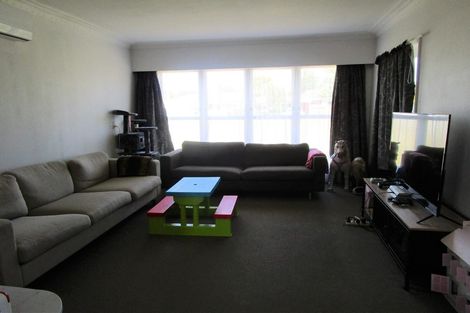 Photo of property in 28 King Edward Avenue, Papakura, 2110