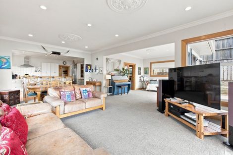 Photo of property in 42 Octavius Place, New Plymouth, 4312