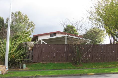 Photo of property in 35 Botany Road, Botany Downs, Auckland, 2010