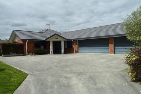 Photo of property in 20 Medallion Court, Kelvin Grove, Palmerston North, 4414