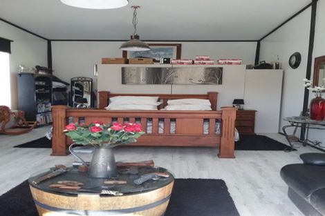 Photo of property in 12 Manuka Drive, Ngakuta Bay, Picton, 7281