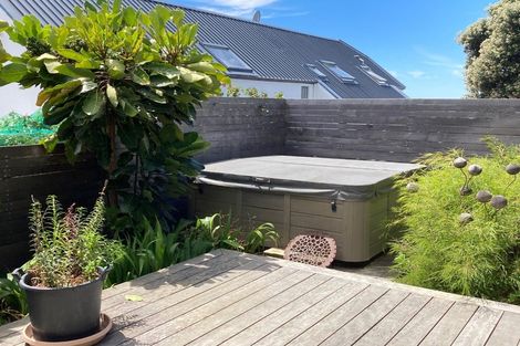 Photo of property in 6 Dunkeld Lane, Redcliffs, Christchurch, 8081