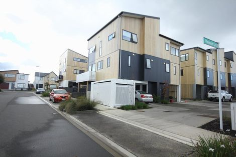 Photo of property in 2 Pheasant Lane, Hobsonville, Auckland, 0616
