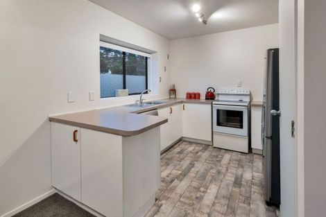 Photo of property in 1/10 Altair Place, Windsor Park, Auckland, 0632