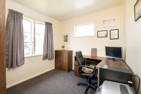 Photo of property in 42 Oldham Avenue, Onekawa, Napier, 4110