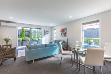 Photo of property in 27a Ranui Terrace, Tawa, Wellington, 5028