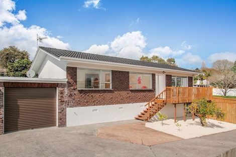 Photo of property in 1/5 Cezanne Place, New Lynn, Auckland, 0600