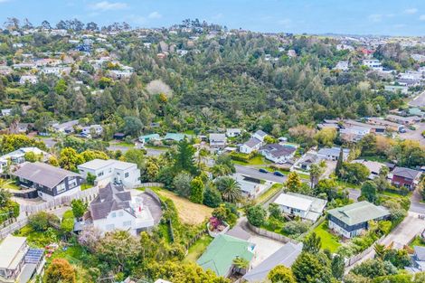 Photo of property in 32 Awaruku Road, Torbay, Auckland, 0630
