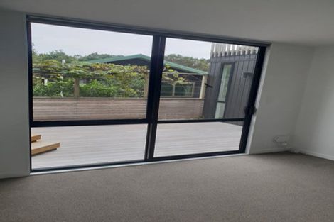 Photo of property in 33 Durness Place, Red Beach, 0932