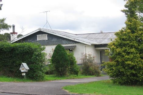 Photo of property in 1 West Lynn Road, Titirangi, Auckland, 0604