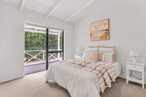 Photo of property in 1/47 Farquhar Road, Glendene, Auckland, 0602