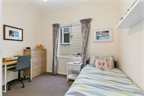 Photo of property in 84 Rolleston Street, Mount Cook, Wellington, 6021