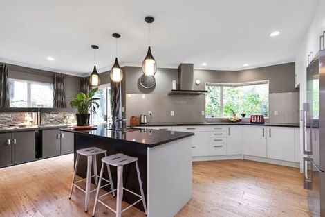 Photo of property in 20 Kate Sheppard Avenue, Torbay, Auckland, 0630