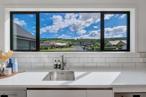 Photo of property in 11 Hamon Place, Pukehangi, Rotorua, 3015