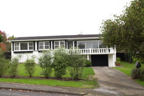 Photo of property in 20 Liston Crescent, Cockle Bay, Auckland, 2014