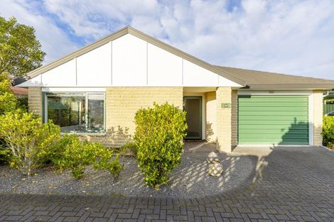 Photo of property in 30 Fairview Terrace, Waipahihi, Taupo, 3330