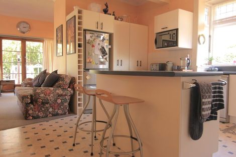 Photo of property in 82 Avonhead Road, Avonhead, Christchurch, 8042