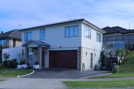 Photo of property in 10 Regis Park Drive, Pukekohe, 2120