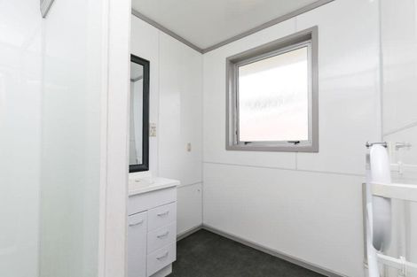 Photo of property in 28 Jane Grove, Paparangi, Wellington, 6037