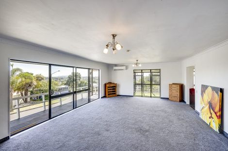 Photo of property in 10 Poaka Place, Taradale, Napier, 4112