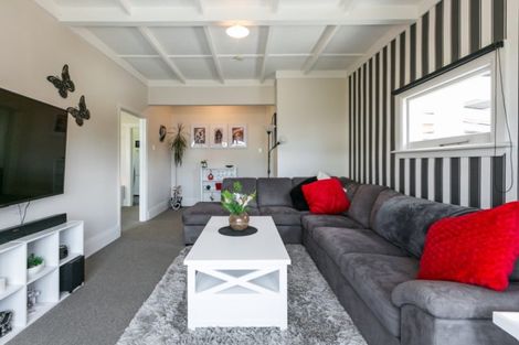 Photo of property in 102a Maddison Street, Akina, Hastings, 4122