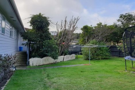 Photo of property in 2 Naver Place, Papakowhai, Porirua, 5024