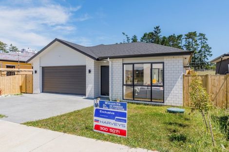 Photo of property in 4 Konoba Avenue, Kumeu, 0810