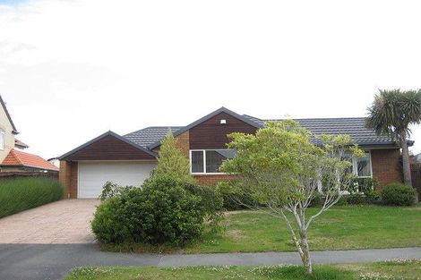 Photo of property in 4 Monterey Place, Parklands, Christchurch, 8083