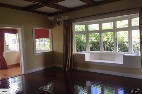 Photo of property in 11 Norwood Road, Bayswater, Auckland, 0622