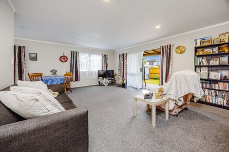 Photo of property in 22 Wayne Drive, Mangere, Auckland, 2022