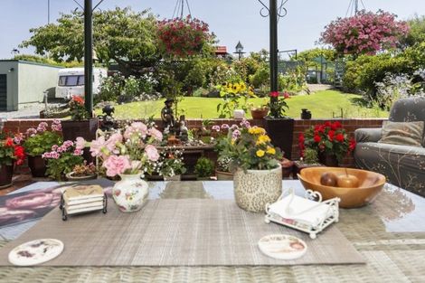 Photo of property in 42 Awamoa Road, Holmes Hill, Oamaru, 9401