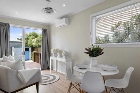 Photo of property in 16 Epsom Road, Sockburn, Christchurch, 8042