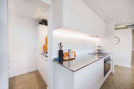 Photo of property in 297 Fitzherbert Avenue, West End, Palmerston North, 4410