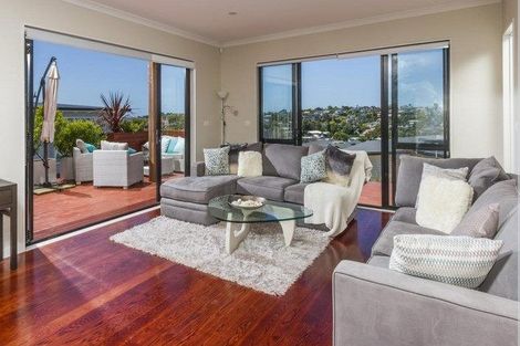 Photo of property in 22 Caldera Drive, Long Bay, Auckland, 0630