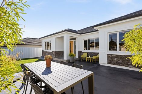 Photo of property in 43 Fairview Place, Havelock North, 4130
