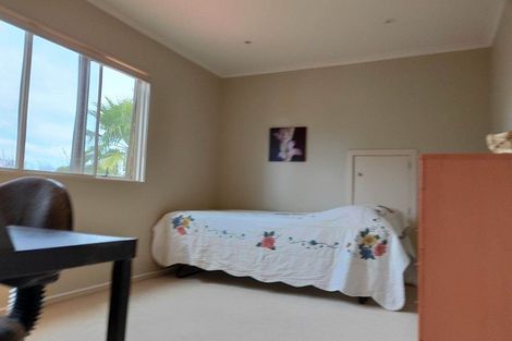 Photo of property in 33 Polo Prince Drive, Totara Park, Manurewa, 2576