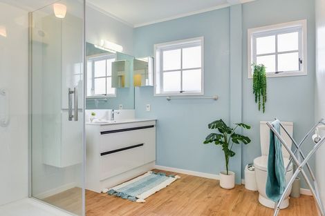 Photo of property in 11 Sandalwood Drive, Dinsdale, Hamilton, 3204