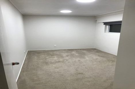 Photo of property in 4 Tupaki Place, Pakuranga Heights, Auckland, 2010