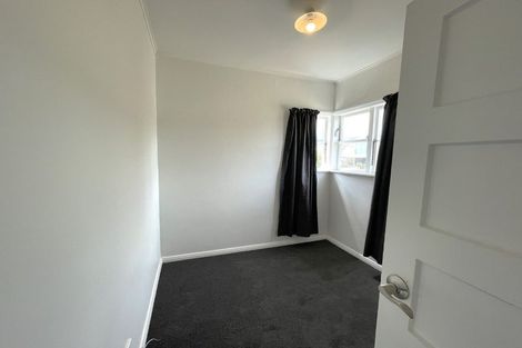 Photo of property in 17a Savage Crescent, Upper Hutt Central, Upper Hutt, 5018